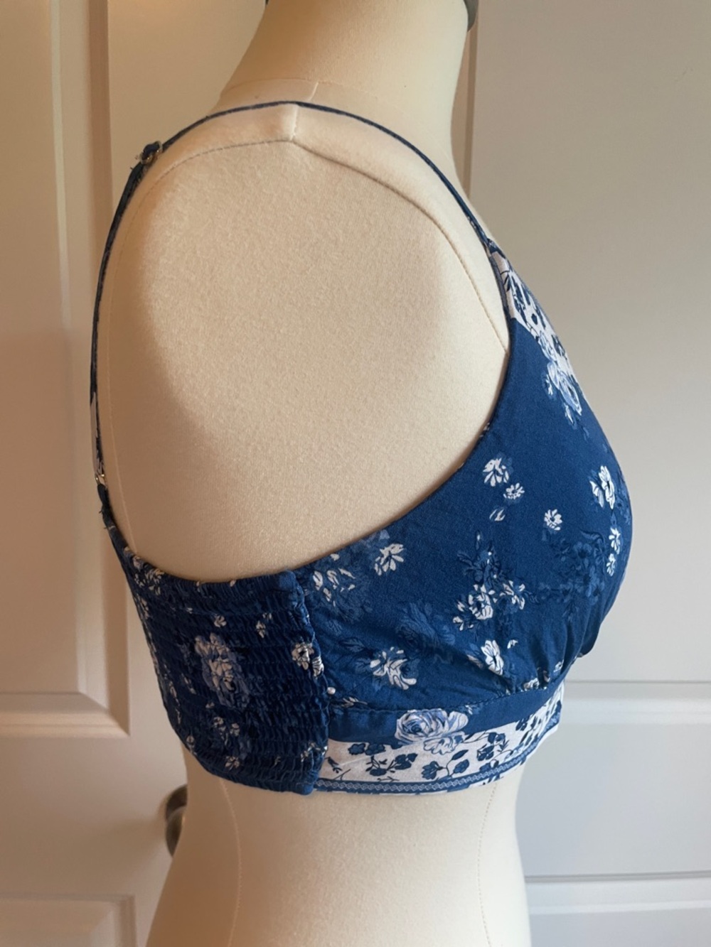 Vici Navy and White Floral Bralette Crop Top Size Medium - Picture 3 of 7